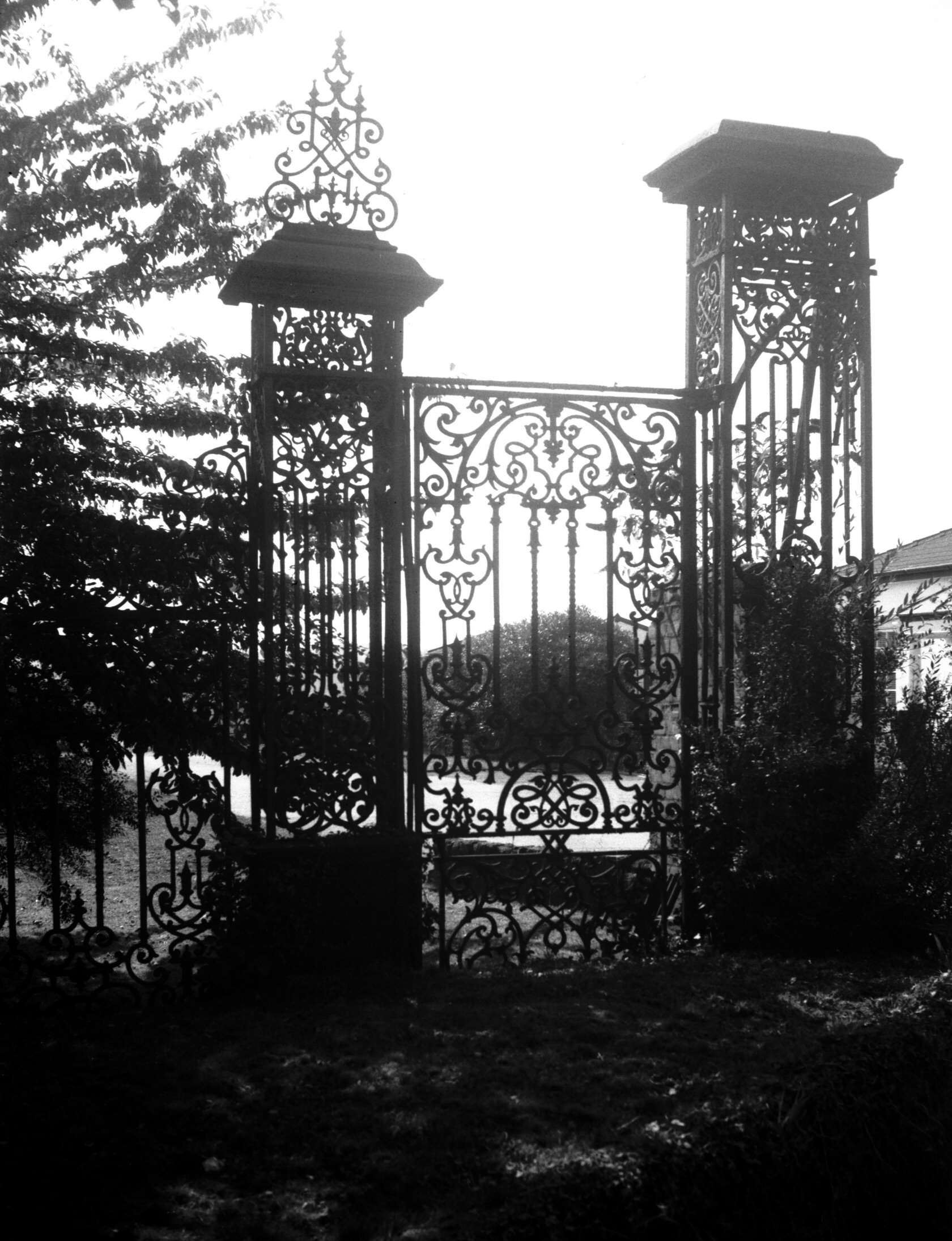 The remains of the Golden Gates © Evelyn Simak Geograph Britain and